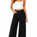 PANTALÓN CARGO NEGRO DE TIRO ALTO Y PIERNA ANCHA pantalon negro bolsillos mujer