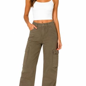 pantalon verde bolsillos