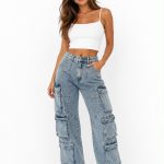 VAQUERO CARGO MULTIBOLSILLOS EN DENIM AZUL CLARO vaquero mujer bolsillos
