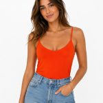 CAMISETA DE TIRANTES AJUSTADA NARANJA camiseta naranja