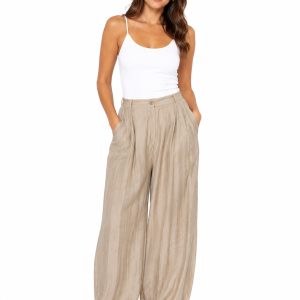 pantalon beige mujer